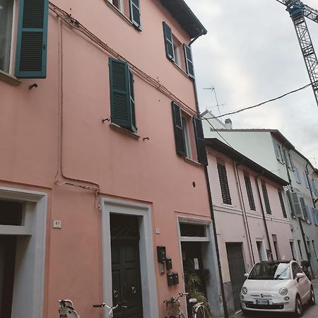 Appartement Il Nido Di Silvia A Due Passi Dal Teatro Rossini à Pesaro Extérieur photo